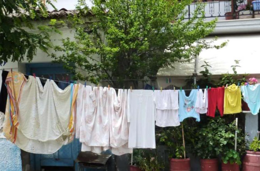  Βόλος: Έκλεψαν απλωμένη μπουγάδα και μπουφάν από πλημμυροπαθή οικογένεια