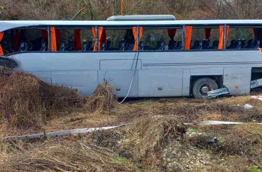  Βουλγαρία:Τροχαίο με Έλληνες τραυματίες – Τουριστικό λεωφορείο συγκρούστηκε με νταλίκα