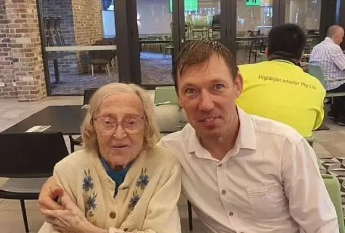  48χρονος ερωτεύτηκε γιαγιά 103 ετών που είναι η χήρα του παππού του