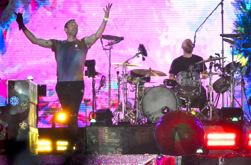 Οι Coldplay δεν βλέπουν την ώρα να έρθουν στην Αθήνα- Το βίντεο στο Tik Tok