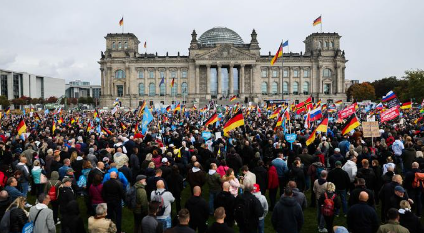  Γερμανία: Συνεχίζονται οι διαδηλώσεις κατά της ακροδεξιάς