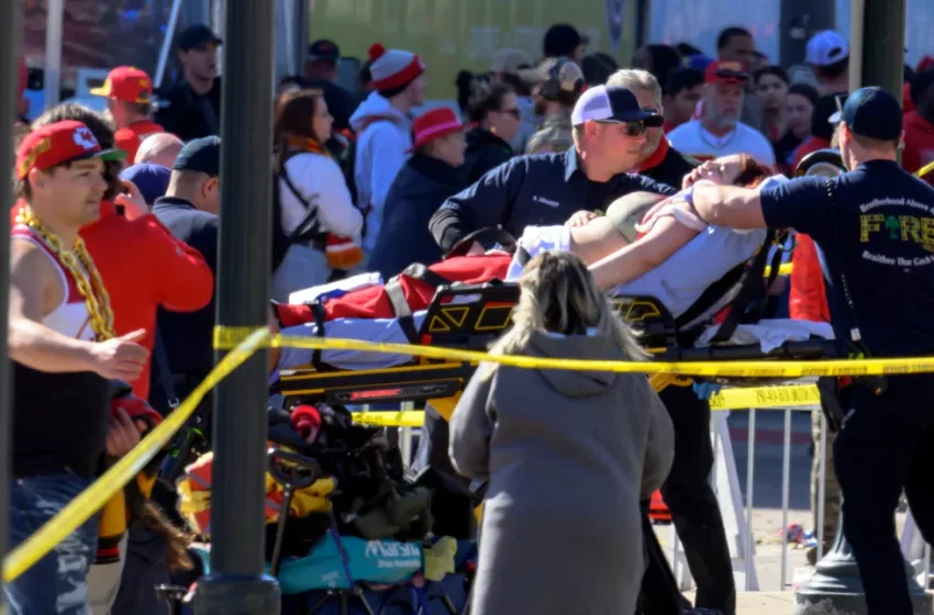  Πυροβολισμοί στην παρέλαση των νικητών Super Bowl -Αναφορές για 1 νεκρό και 10 τραυματίες (vid)