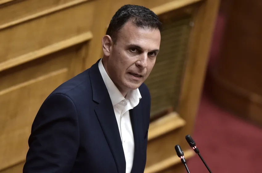  Καραμέρος:Πληροφορίες πως σκέφτεται να θέσει υποψηφιότητα για την προεδρία ΣΥΡΙΖΑ