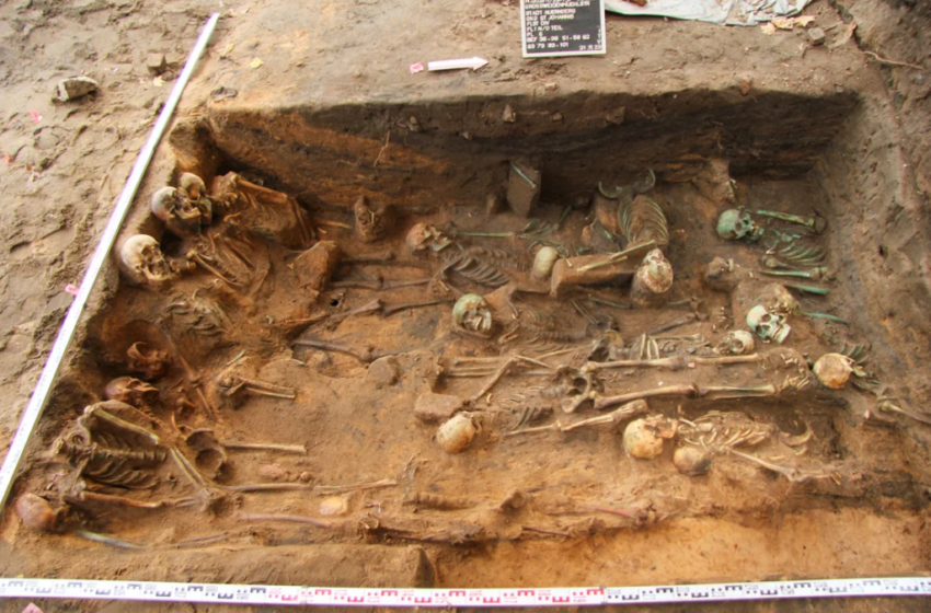  Γερμανία: Ανακαλύφθηκε ομαδικός τάφος με περίπου 1.000 σκελετούς (εικόνες)