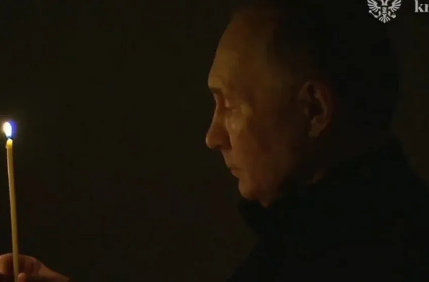  Ο Πούτιν άναψε κερί για τα θύματα της επίθεσης στη Μόσχα (vid)