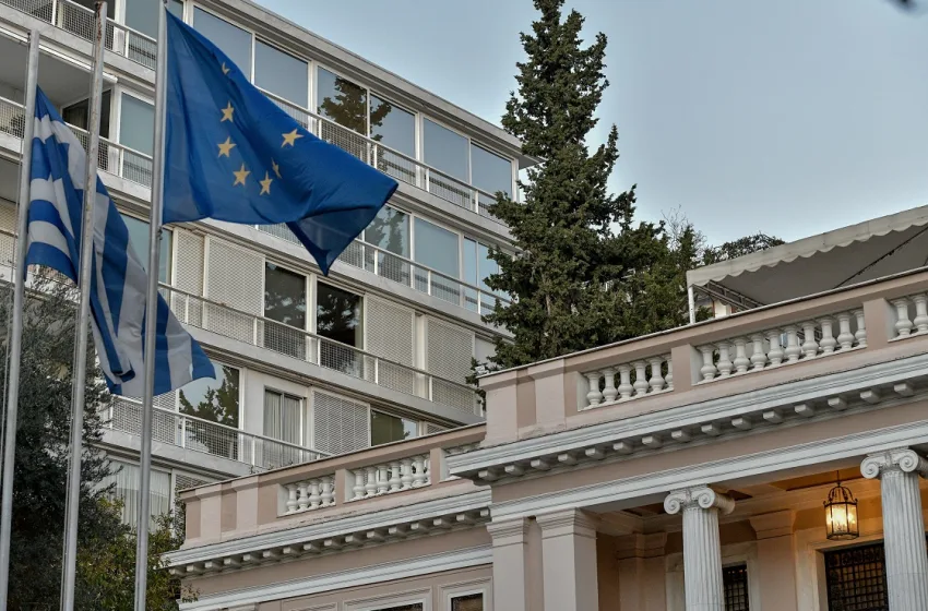  Βουλή/Τέμπη: Τι απαντά η κυβέρνηση στο αίτημα Καρυστιανού-Ασλανίδη- Χωρίς παρουσία Μητσοτάκη η συζήτηση