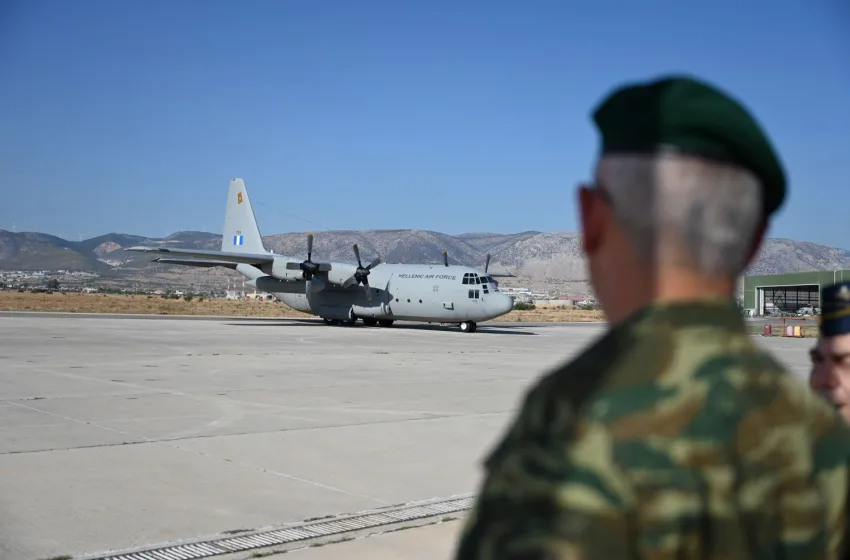  Έφτασαν στην Αθήνα οι 22 Έλληνες από τον Λίβανο