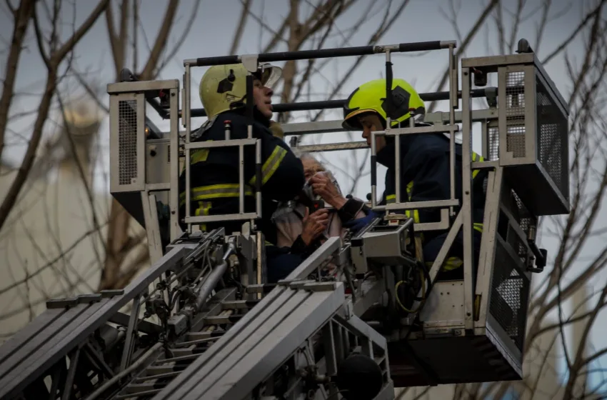  Ιωάννινα: Σοβαρό εργατικό ατύχημα με γερανό – Στο νοσοκομείο δύο τραυματίες