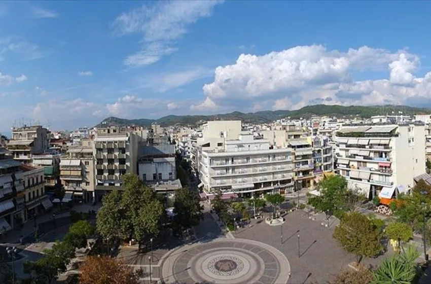  Αγρίνιο: Έκρηξη σε κεντρικό πεζόδρομο