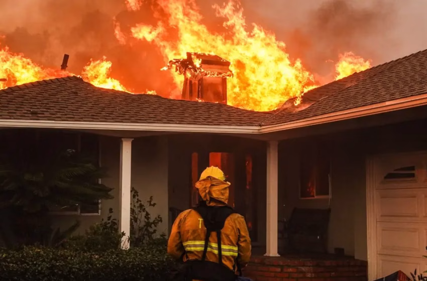  Καλιφόρνια-Φωτιές: Αυξάνονται νεκροί και αγνοούμενοι, χωρίς τέλος ο πύρινος εφιάλτης- Εξαπλώνεται σε νέες περιοχές