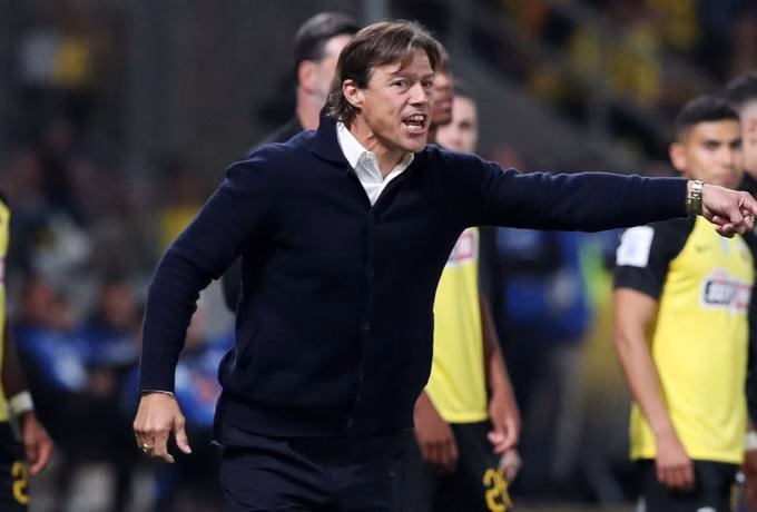  Συνεχίζουν μαζί τελικά ΑΕΚ-Αλμέιδα!