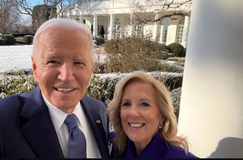 Η selfie Τζο και Τζιλ Μπάιντεν έξω από τον Λευκό Οίκο