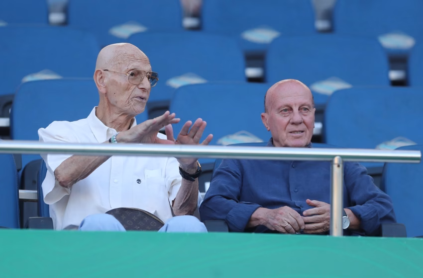  Αγωνία για τον Μίμη Δομάζο – Στο νοσοκομείο και ο Αντώνης Αντωνιάδης