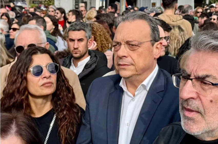  Τέμπη/ Προ ημερησίας διατάξεως συζήτηση στη Βουλή ζητά ο Σωκράτης Φάμελλος