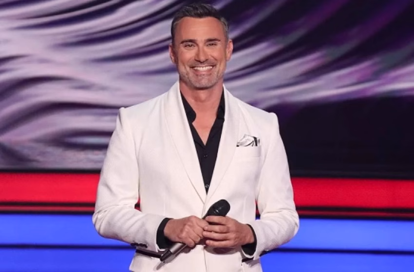  “Πάγωσαν” με την ατάκα Μουζουράκη στο “Voice”