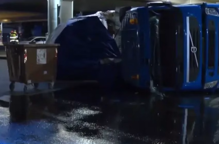  Ανατροπή νταλίκας σε παράδρομο της Λεωφόρου Κηφισού στο ύψος της Ιεράς Οδού- Κλειστός ο δρόμος