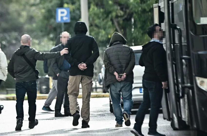  Κύκλωμα προστασίας: Απολογείται η δεύτερη ομάδα δέκα κατηγορουμένων – Ελεύθεροι με όρους οι έξι