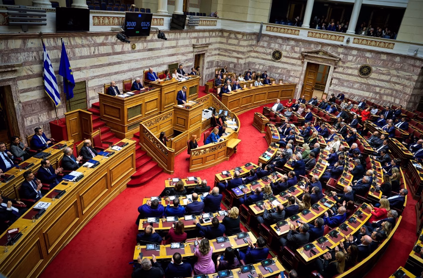  Στα έδρανα της Βουλής η προεδρολογία… αναστενάζει