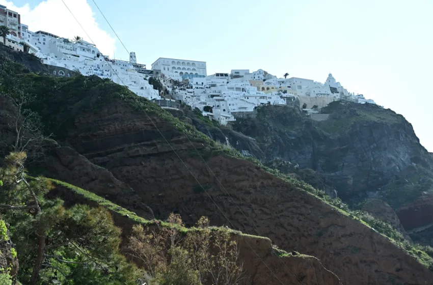  Ρεπορτάζ libre/Σαντορίνη: Σπίτια στο χείλος του γκρεμού-“Το έδαφος στην Καλντέρα είναι κούφιο… είναι κοινό μυστικό”  