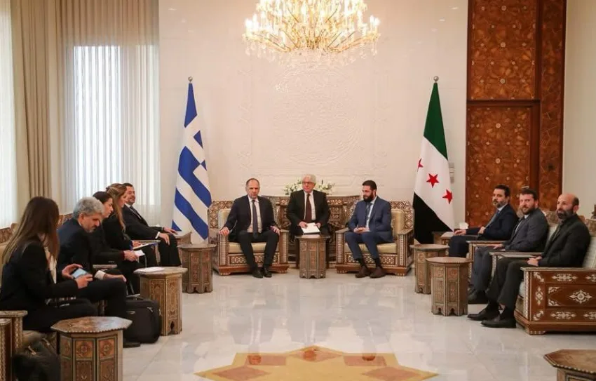  Υπουργείο εξωτερικών για τη συνάντηση Γεραπετρίτη με τον Πρόεδρο της Συρίας: ”Η Ελλάδα επιθυμεί να διαδραματίσει ενεργό ρόλο στη νέα κατάσταση που διαμορφώνεται”