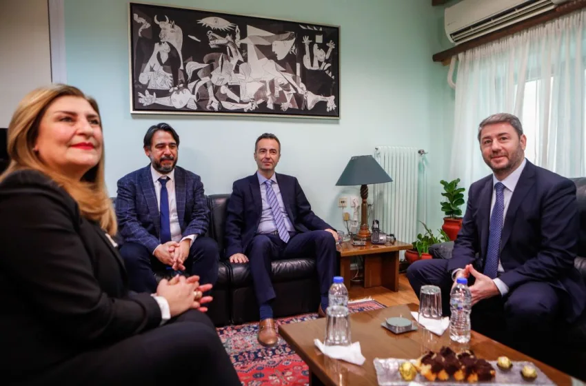  Ανδρουλάκης: “Είναι στοίχημα να υπάρξει ξανά εμπιστοσύνη των πολιτών προς τους θεσμούς”