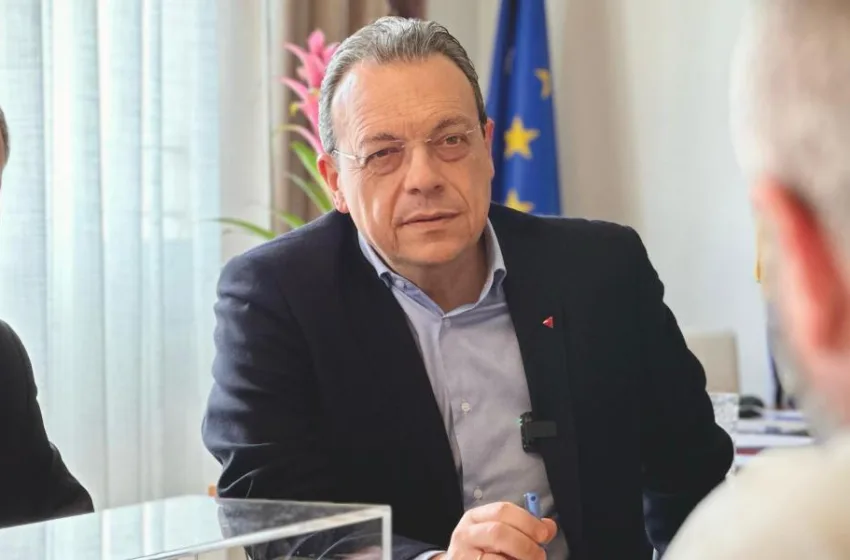  Στη Σαντορίνη ο Φάμελλος:”Χρειάζεται στελέχωση και και υποδομές”