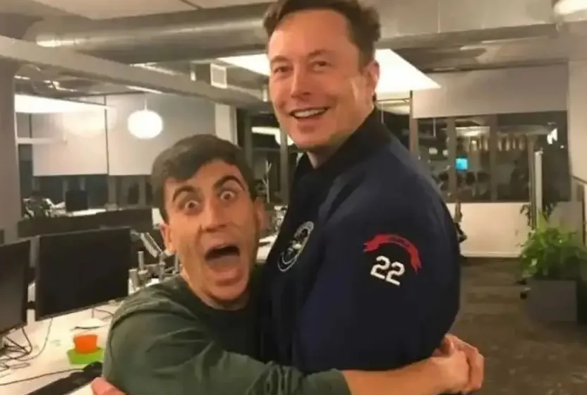  Μασκ στηρίζει Φειδία: Για ποια θέση ζητά να τον ψηφίσουν στο Ευρωπαϊκό Κοινοβούλιο