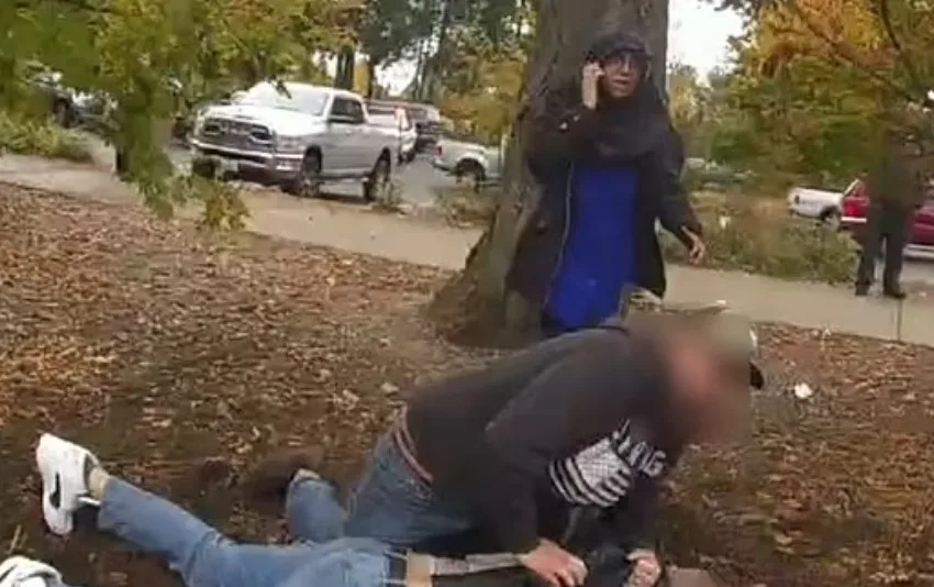  Σοκ στις ΗΠΑ: Γονείς προσπάθησαν να στραγγαλίσουν την 17χρονη κόρη τους για λόγους τιμής