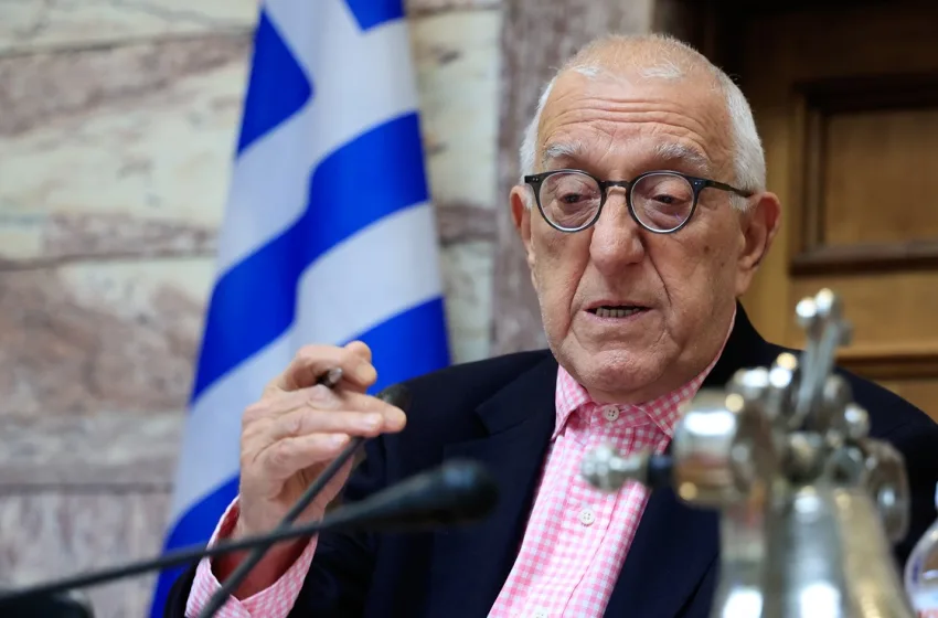  Διευκρινίσεις Κακλαμάνη για τη δικογραφία: “Η Βουλή δεν έκρυψε τίποτα, απαντώ για το κύρος της”