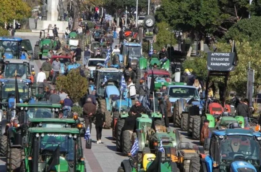  Αγρότες: “Πλημμύρισαν” τρακτέρ οι δρόμοι της Καλαμάτας (vid)