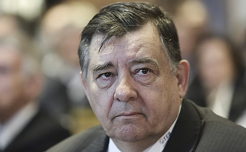  Αθλιότητες Καρατζαφέρη κατά Καρυστιανού- “Το παίζει νέα Κούνεβα”- “Στηρίζω μετά μανίας Μητσοτάκη”