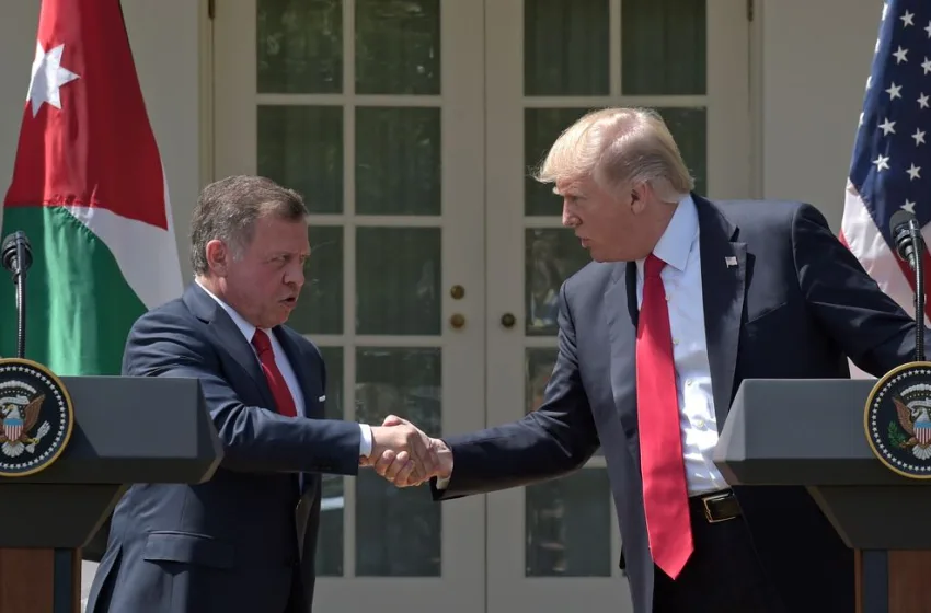  ΗΠΑ: Ο Τραμπ προσκάλεσε τον βασιλιά Αμπντάλα της Ιορδανίας