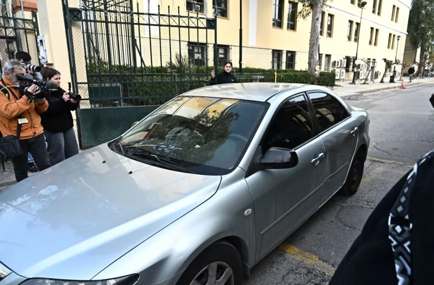  Στην Ευελπίδων ο Μάστορας-Κρυφτό με τους δημοσιογράφους