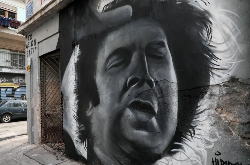  Μετά την τεράστια επιτυχία του “Υπάρχω”, έρχεται βιογραφική ταινία για τον Μίκη Θεοδωράκη