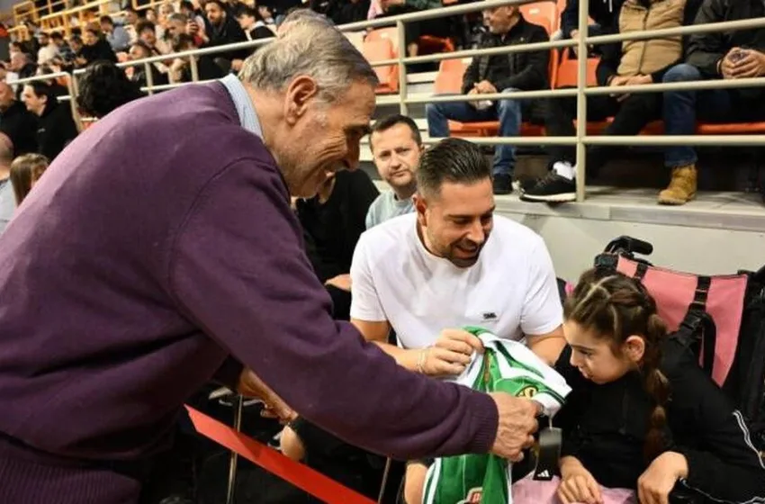  Το δώρο του Δ.Γιαννακόπουλου στη μικρή Μαρία που αντιμετωπίζει πρόβλημα υγείας