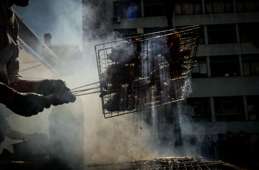  Καιρός Τσικνοπέμπτη: Αντιπαράθεση μετεωρολόγων με σπόντες και αιχμές- Μαρουσάκης: Ζήλια, κακία, αλαζονεία