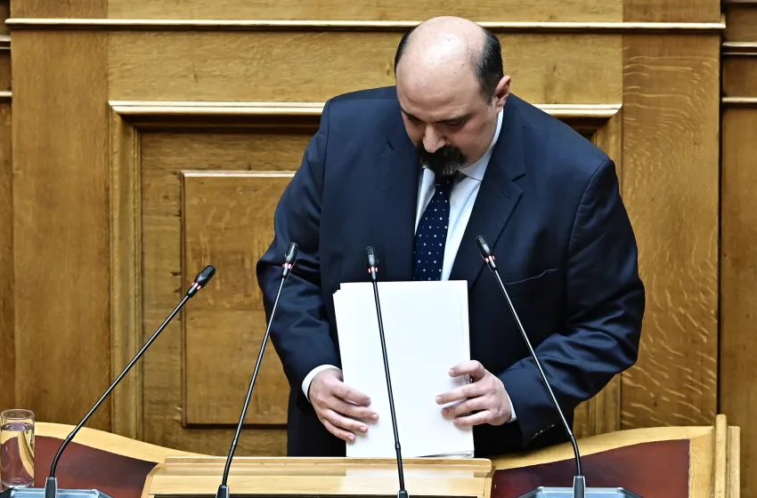  Βουλή: Ψηφίστηκε η προανακριτική- Παραιτήθηκε νωρίτερα ο Τριαντόπουλος