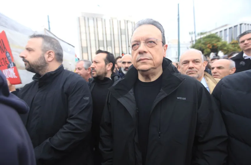  Φάμελλος:”Η κοινωνία δεν τους πιστεύει και δεν τους εμπιστεύεται”