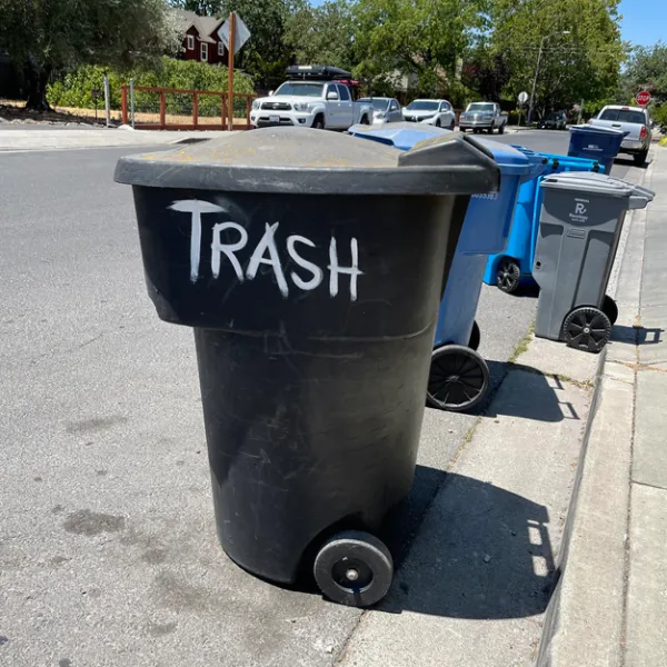 Πόσα σκουπίδια πετάμε τον χρόνο; Η πραγματικότητα σε αριθμούς