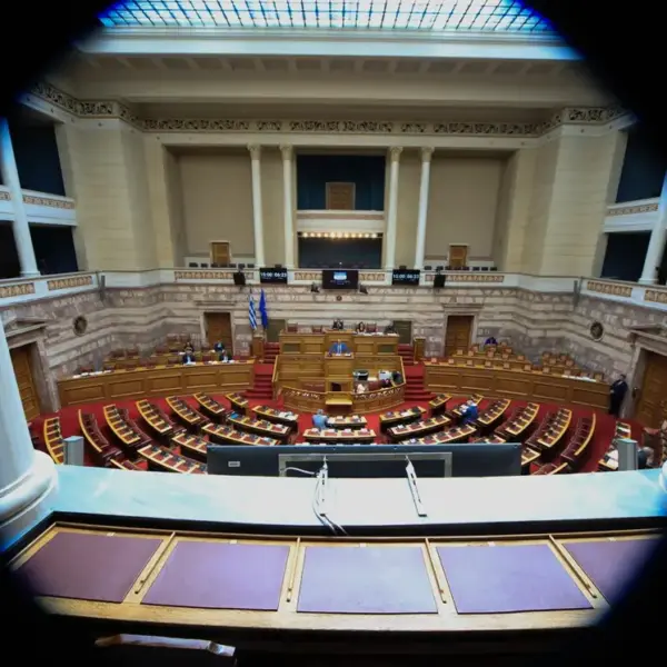 Βουλή: Σκληρή κόντρα για ΟΠΕΚΕΠΕ, ΟΠΕΚΑ μέχρι υποκλοπές