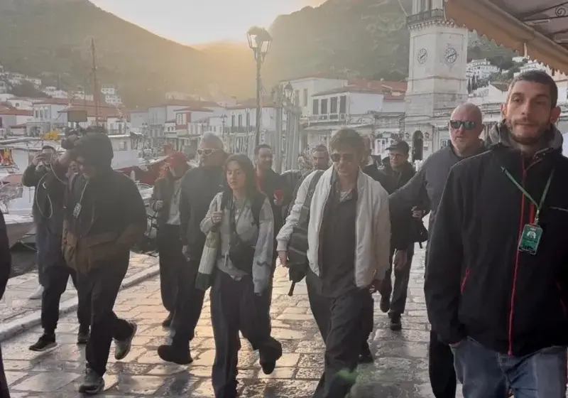  Σε ρυθμό Χόλιγουντ η Ύδρα: Πρώτες βόλτες και το σπίτι που φιλοξενεί τον Μπραντ Πιτ